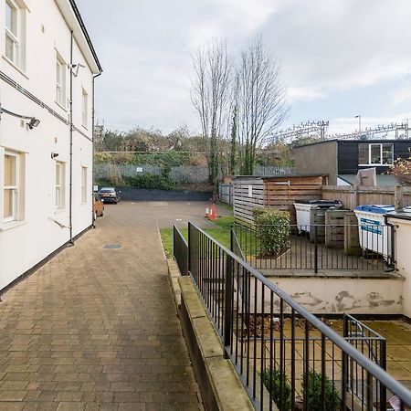 Watford Junction Apartment Екстериор снимка