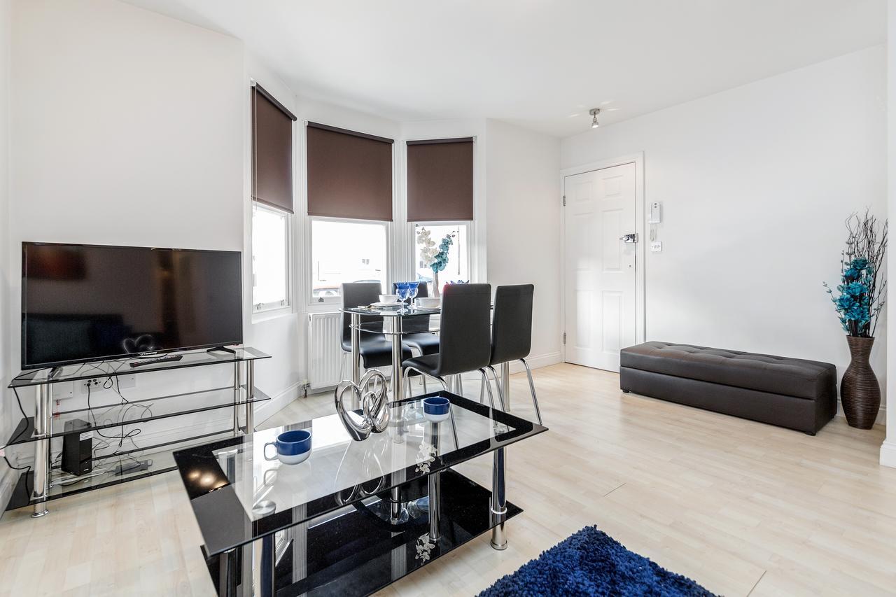 Watford Junction Apartment Екстериор снимка