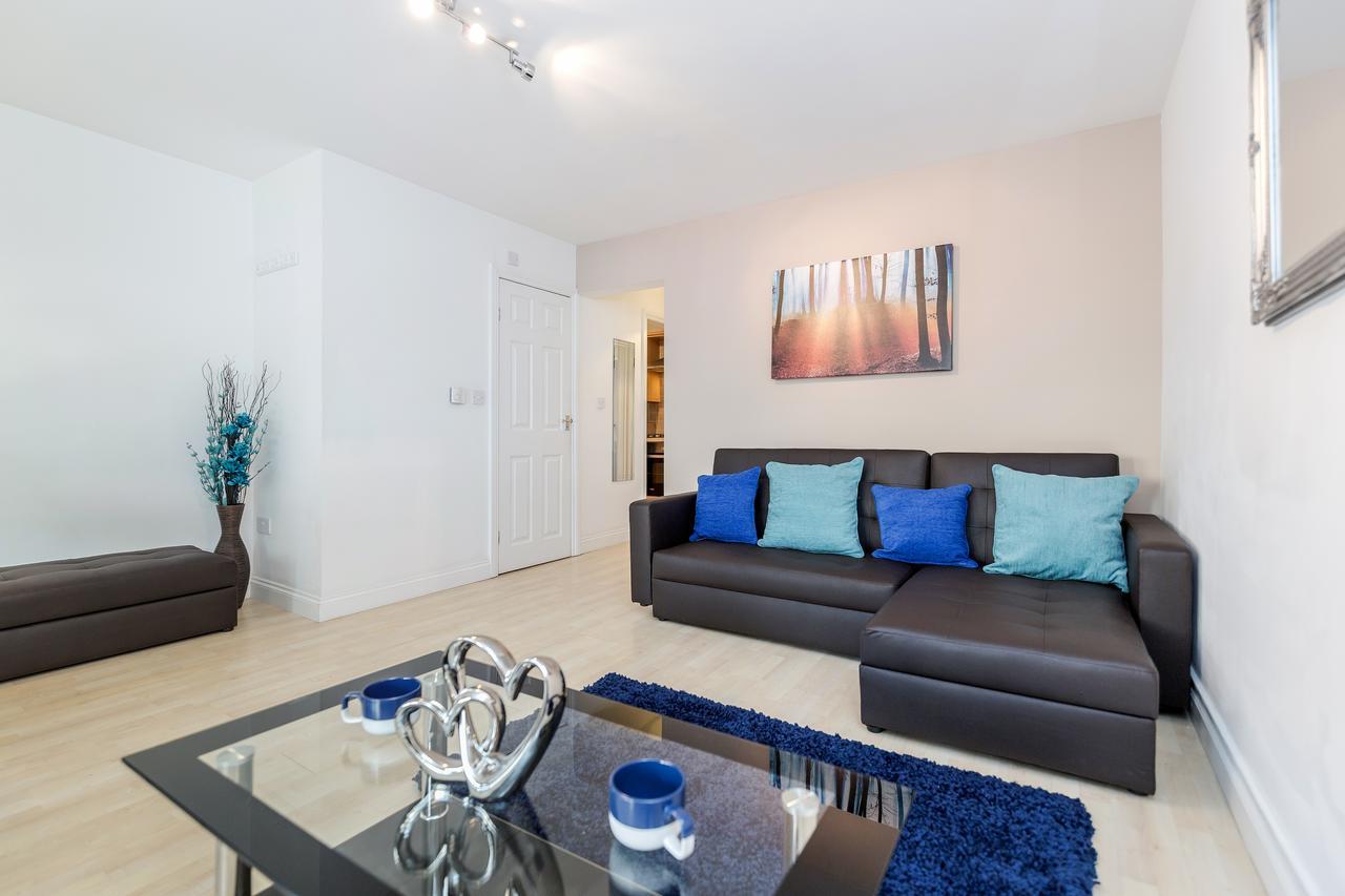 Watford Junction Apartment Екстериор снимка